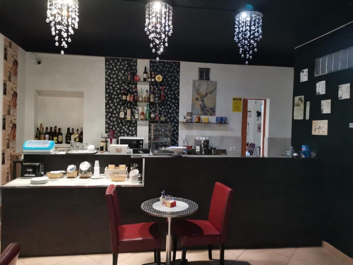 桃金娘与玫瑰酒店 阿雷内拉 外观 照片